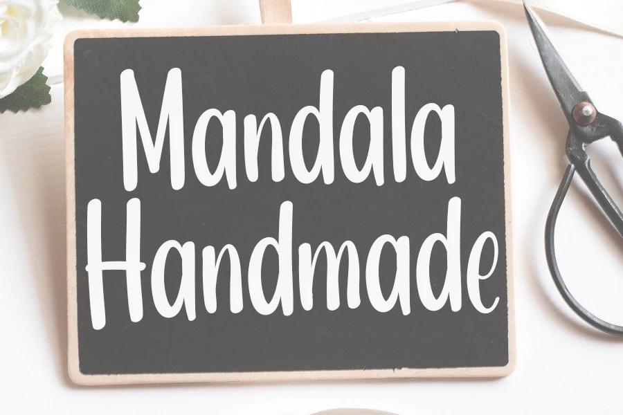 Mandala Handmade Regular Caratteri tipografici