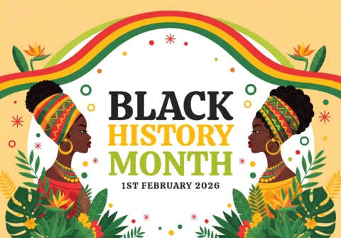 Plakat zum Black History Month 2026, zwei Frauen in traditioneller afrikanischer Kleidung mit Kopftüchern, Schmuck und panafrikanischen Farben, die ihr Erbe und ihren Stolz feiern.