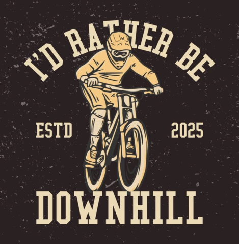 Modello di design di maglietta vintage per motociclista di montagna